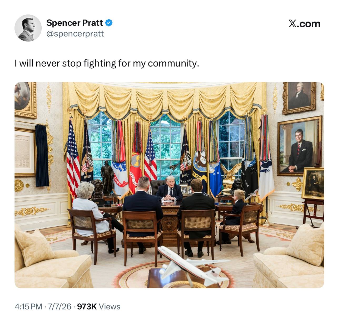 [Photo] Spencer Pratt met with POTUS 🤔 “I will never stop fighting for my community.