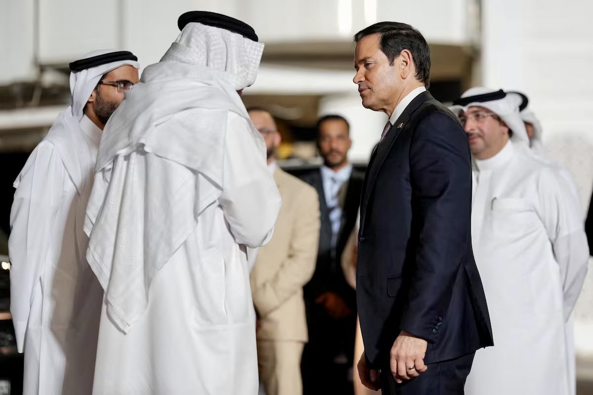 [Photo] JUST IN: 🇺🇸🇧🇭 US Secretary of State Marco Rubio arrives in Bahrain to discuss Iran pea [...]