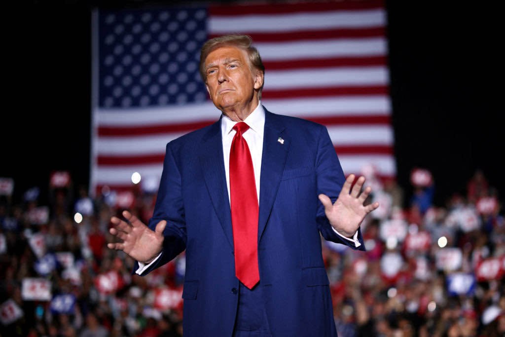 [Photo] JUST IN: 🇺🇸🇮🇷 President Trump says he ordered the US military to "completely deci [...]