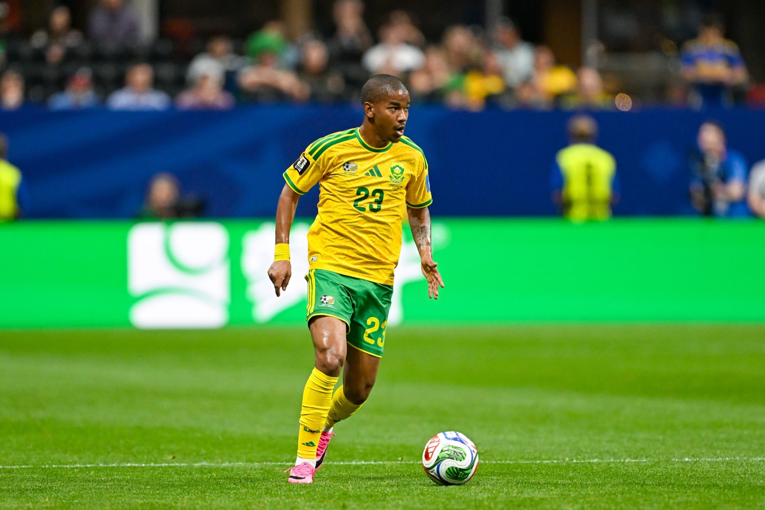 [Media] NEW - South Africa World Cup midfielder Jayden Adams dies at 25.Read here: https://www [...]