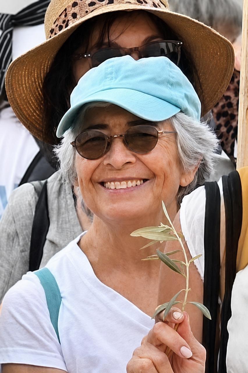 [Photo] This is Vivian Silver.