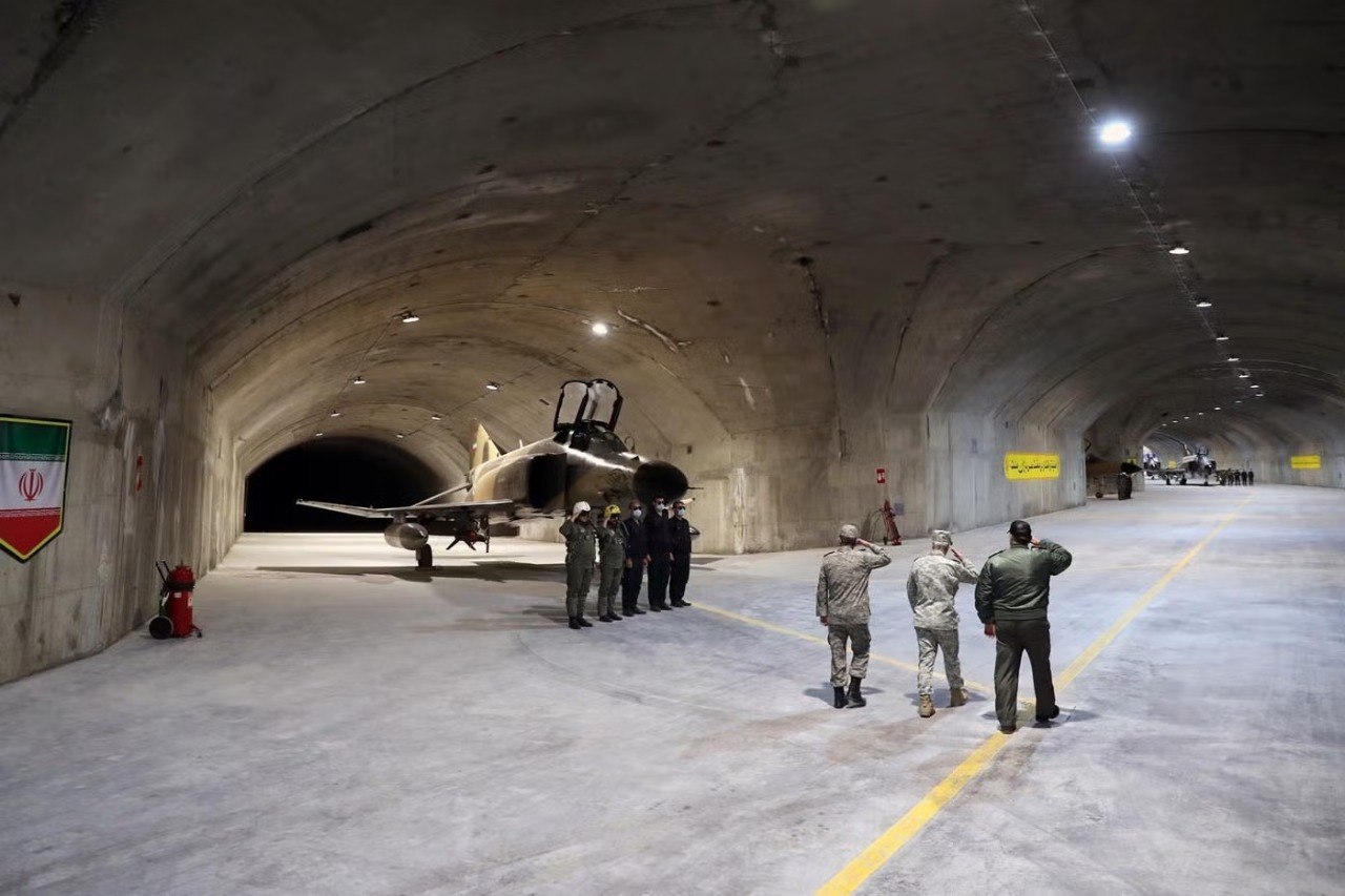 [Photo] 🇮🇷🇺🇸⚡️ — The Islamic Republic of Iran Air Force (IRIAF) underground airbase “Oqab 44” [...]