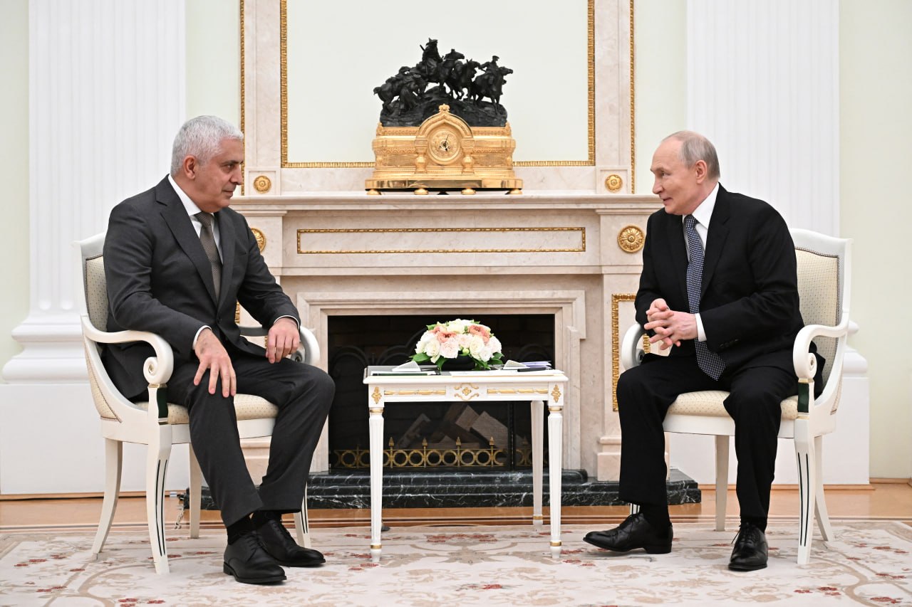 [Photo] Vladimir Putin held a meeting with Acting President of South Ossetia Marat Kambolov at [...]